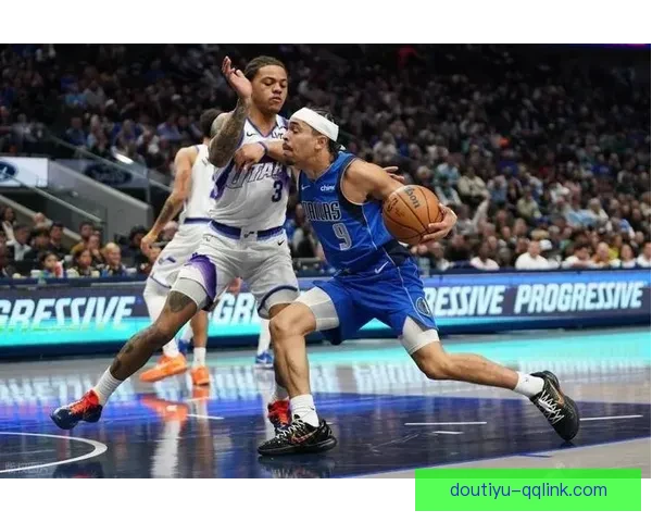 开拓者力克独行侠比赛复盘利拉德带队爆发西部格局再起波澜引发热议